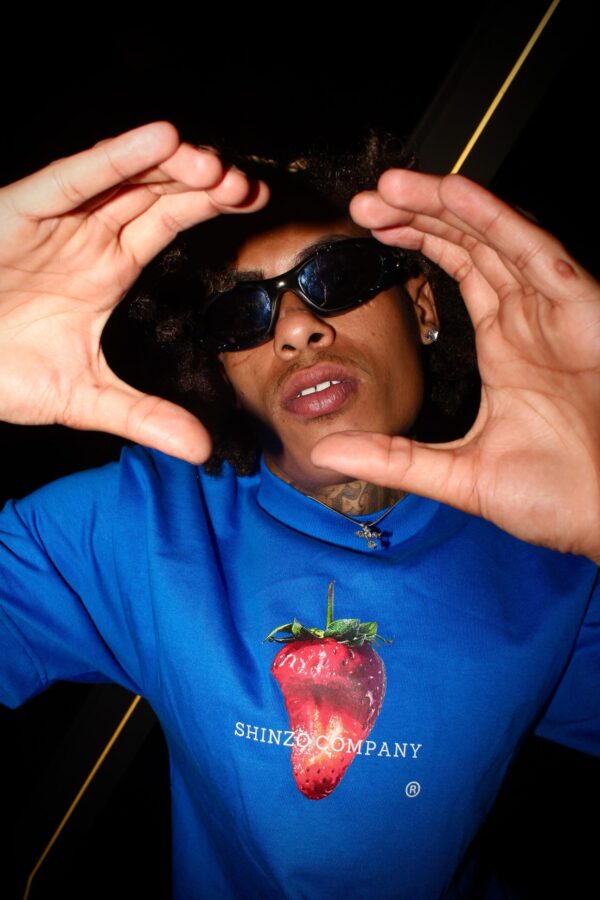 Camiseta Azul - Strawberry Mode - Imagem 4